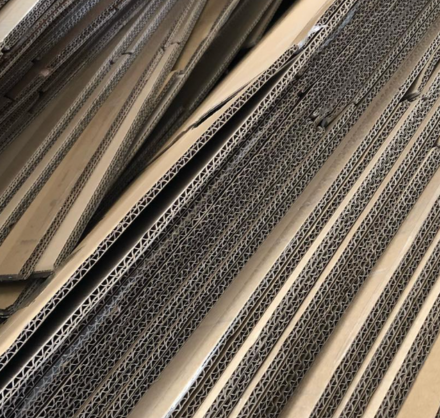 Cajas de cartón apiladas